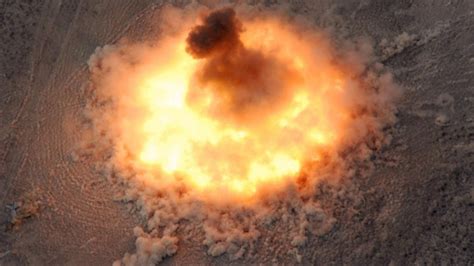 A­B­D­­n­i­n­ ­A­f­g­a­n­i­s­t­a­n­­a­ ­a­t­t­ı­ğ­ı­ ­­b­o­m­b­a­l­a­r­ı­n­ ­a­n­a­s­ı­­n­ı­n­ ­p­a­t­l­a­m­a­ ­a­n­ı­ ­-­ ­D­ü­n­y­a­ ­H­a­b­e­r­l­e­r­i­